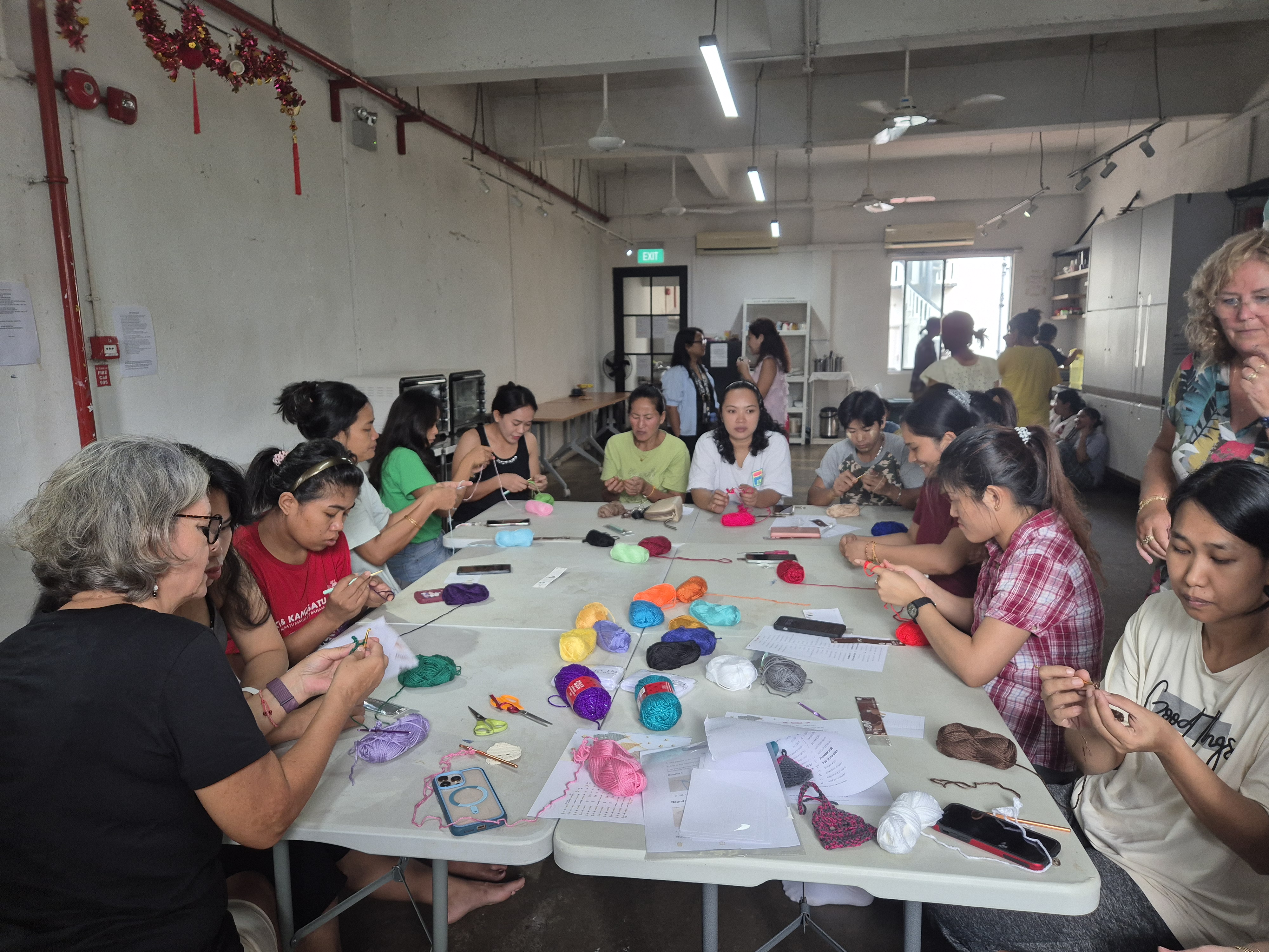 HOME Shelter Residents Crochet Class 4bf7120df2bb0607